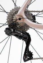 Load image into Gallery viewer, Ultima Graz Shimano Dura-Ace Di2 C50