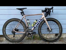 Load and play video in Gallery viewer, Ultima Carbon Disc Limited Graz