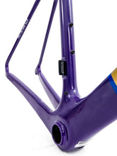 Load image into Gallery viewer, Ultima Carbon Limited