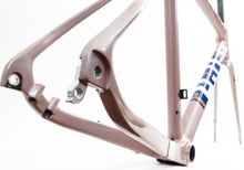 Load image into Gallery viewer, Ultima Carbon Disc Limited Graz