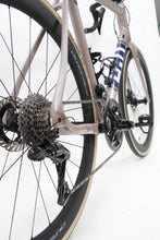 Load image into Gallery viewer, Ultima Graz Shimano Dura-Ace Di2 C50
