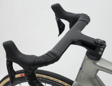 Load image into Gallery viewer, Superleicht Imst Shimano Dura-Ace Di2 C35
